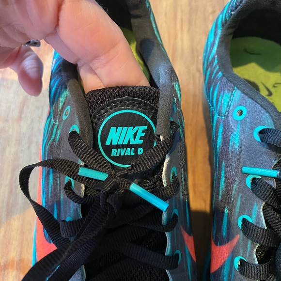 Nike women’s size 7.5 track & field cleats SOLD - Picture 3 of 7